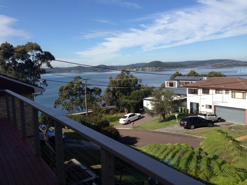 36 Sandstone Crescent, Tascott NSW 2250