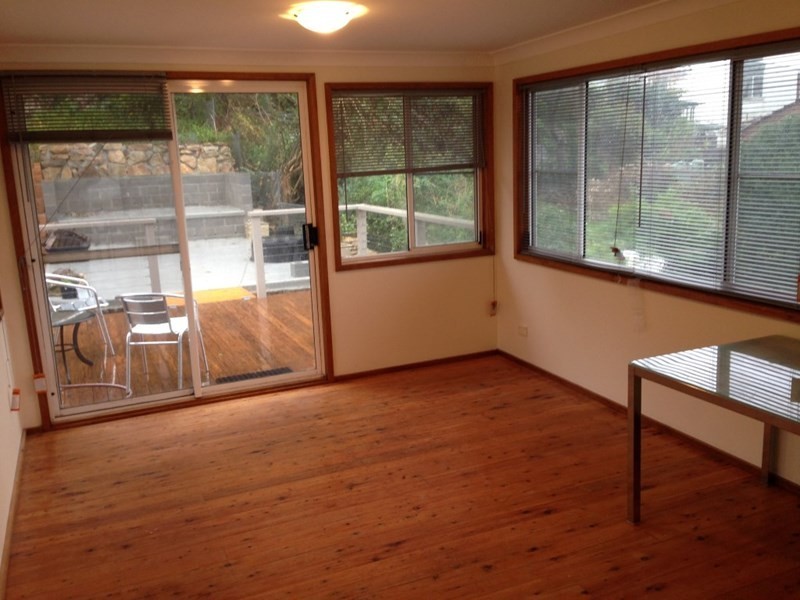 36 Sandstone Crescent, Tascott NSW 2250