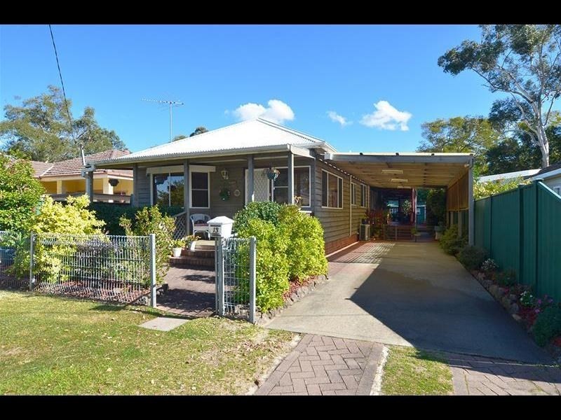 13 Banksia Street, Ettalong Beach NSW 2257