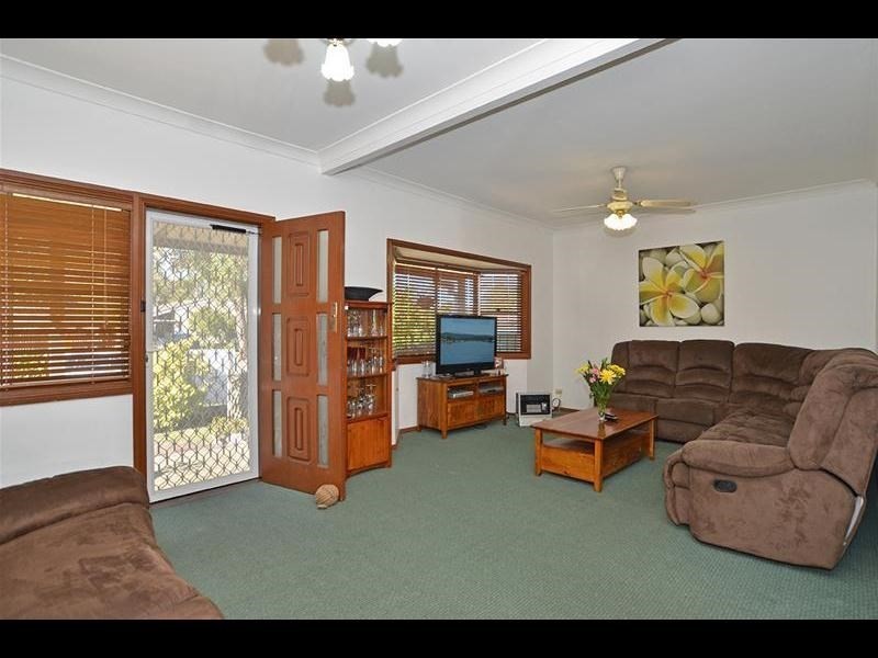 13 Banksia Street, Ettalong Beach NSW 2257
