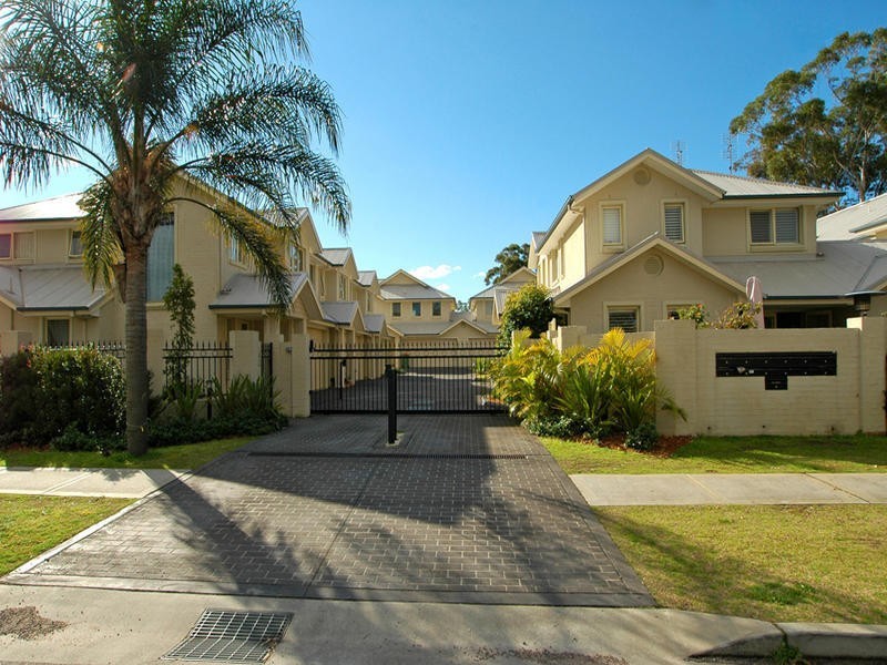 3 19-23 Warrigal Street, Blackwall NSW 2256