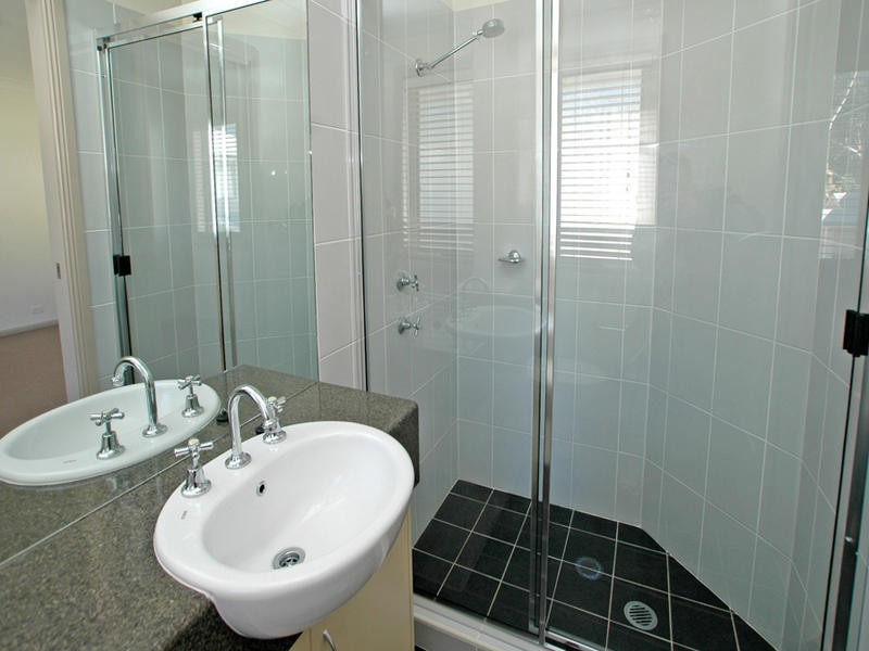 3 19-23 Warrigal Street, Blackwall NSW 2256