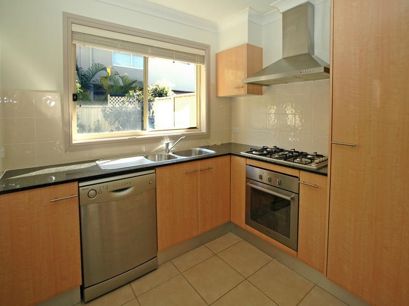 3 19-23 Warrigal Street, Blackwall NSW 2256