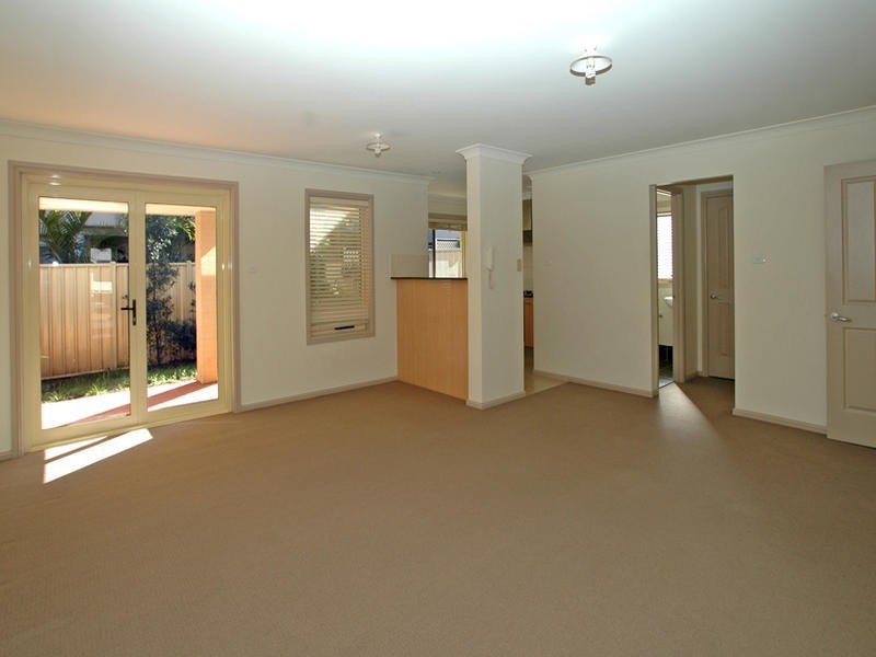 3 19-23 Warrigal Street, Blackwall NSW 2256