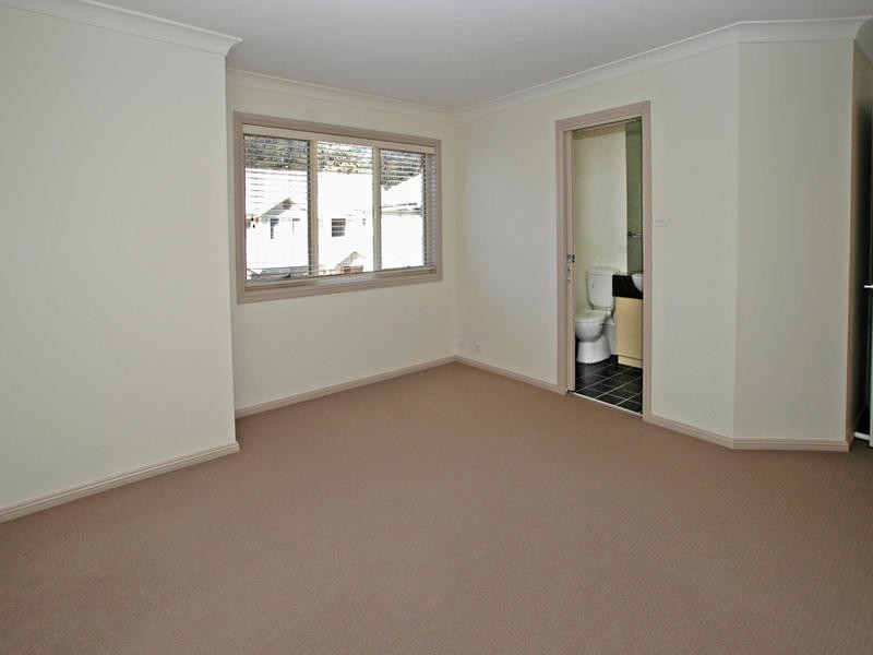 3 19-23 Warrigal Street, Blackwall NSW 2256