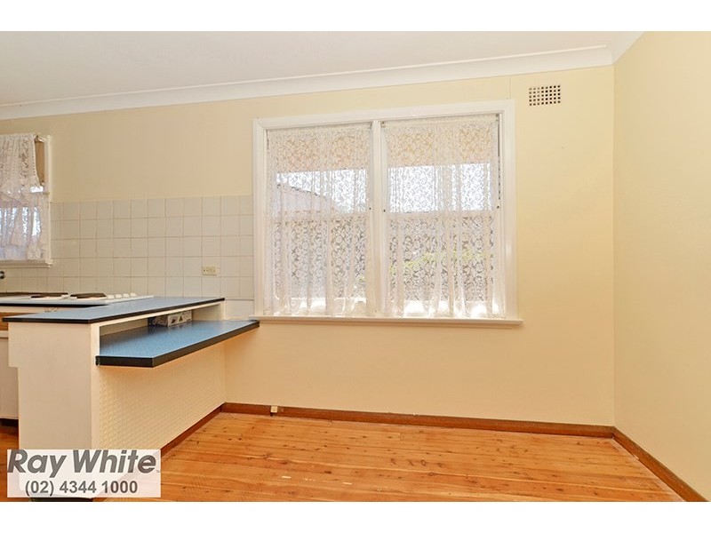 2 Robin Crescent, Woy Woy NSW 2256