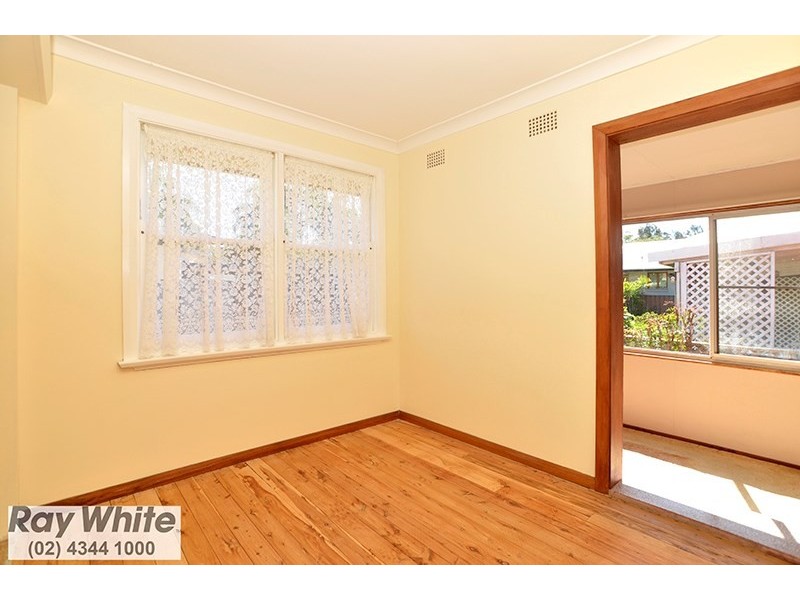 2 Robin Crescent, Woy Woy NSW 2256