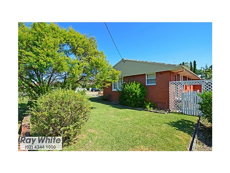 2 Robin Crescent, Woy Woy NSW 2256