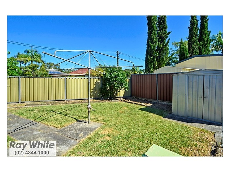 2 Robin Crescent, Woy Woy NSW 2256