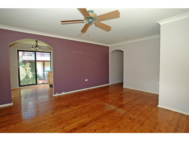 81 Mackenzie, Woy Woy NSW 2256