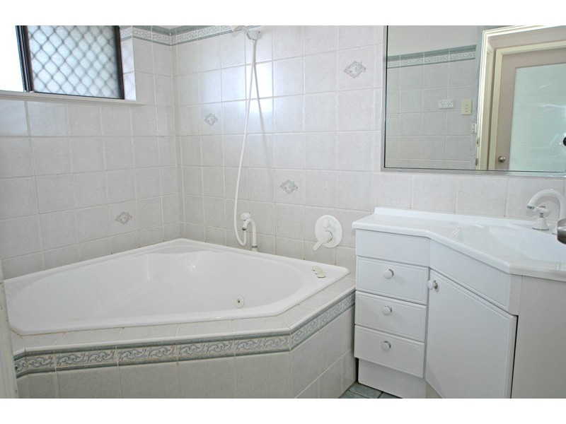 81 Mackenzie, Woy Woy NSW 2256