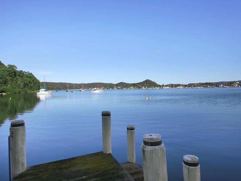 114 Daley Avenue, Daleys Point NSW 2257