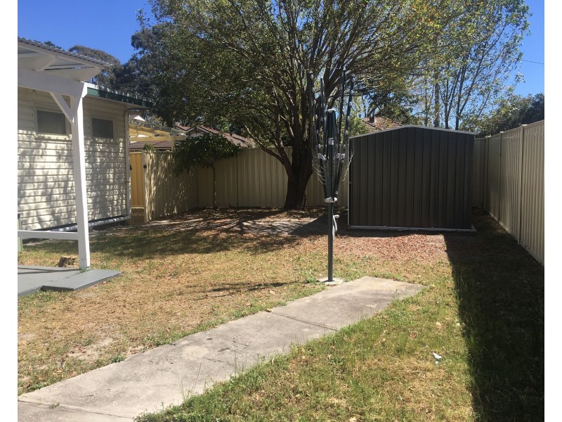 33 Billabong Street, Woy Woy NSW 2256