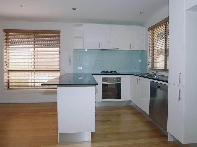 2/6 Wallaby Street, Blackwall NSW 2256