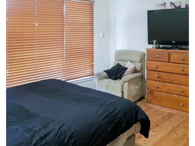 21 McMasters Road, Woy Woy NSW 2256