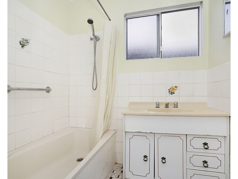 82 McMasters Road, Woy Woy NSW 2256