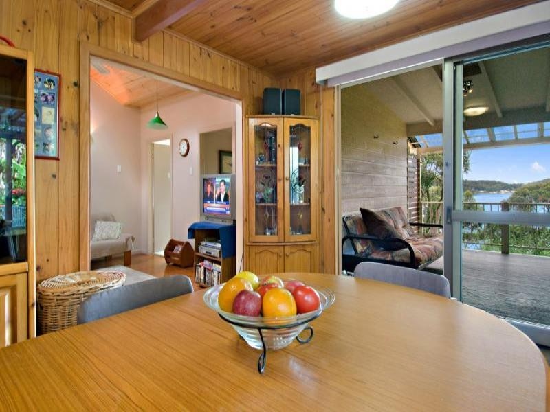 16 Fishermans Parade, Daleys Point NSW 2257