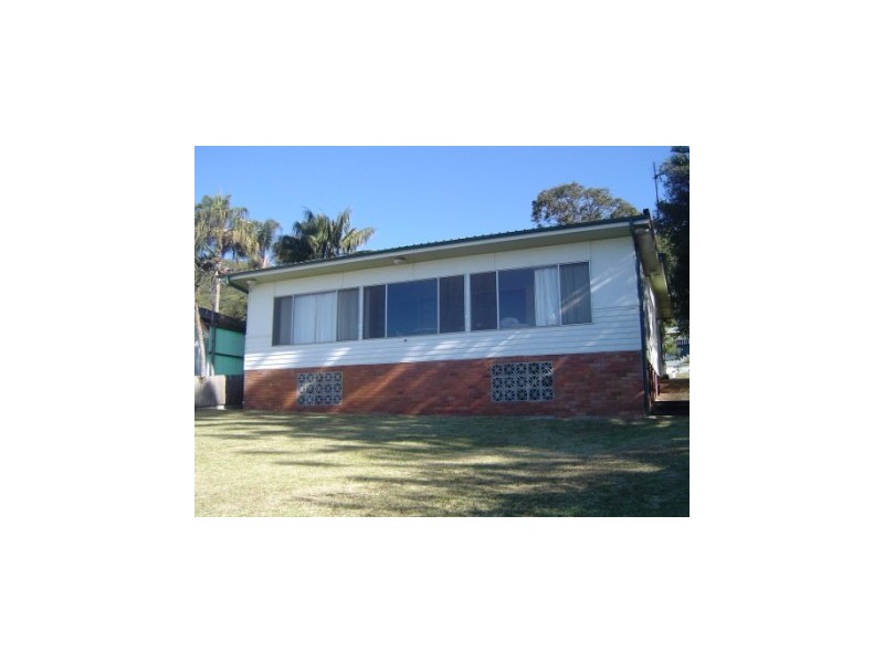 17 Cedar Crescent, Blackwall NSW 2256