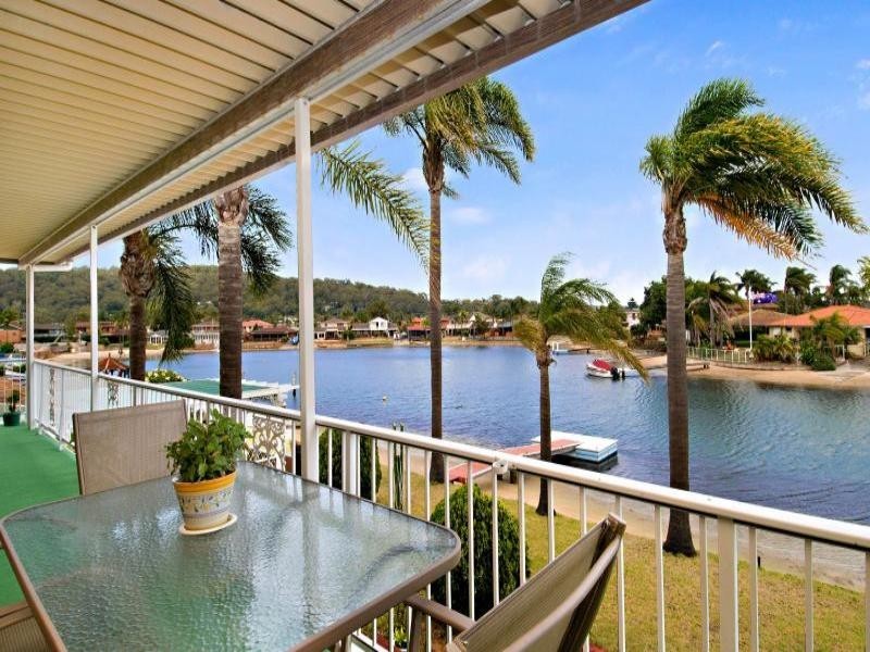 70 Helmsman Boulevard, St Huberts Island NSW 2257