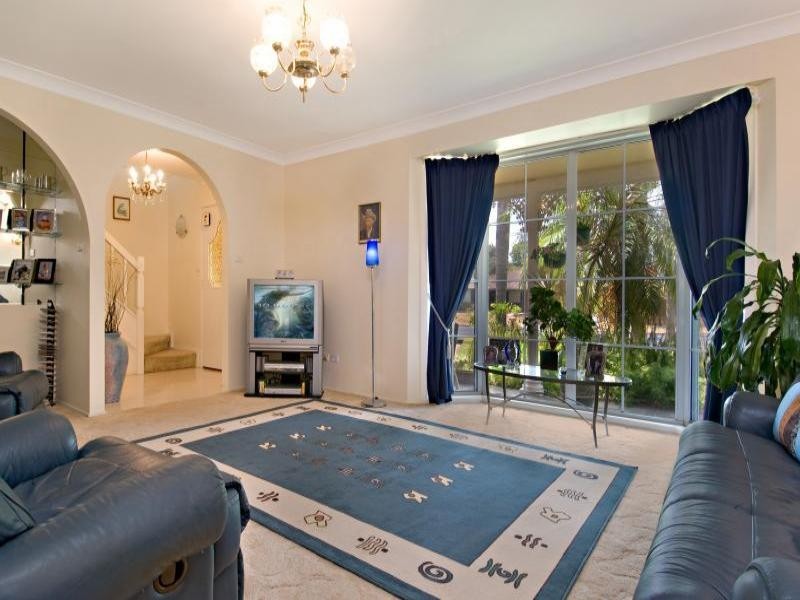 70 Helmsman Boulevard, St Huberts Island NSW 2257