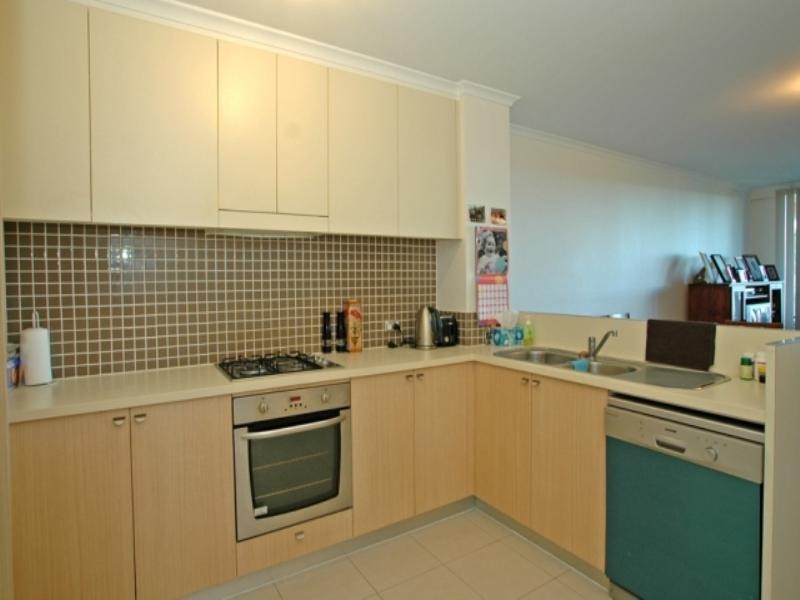 123/80 John Whiteway Drive, Gosford NSW 2250