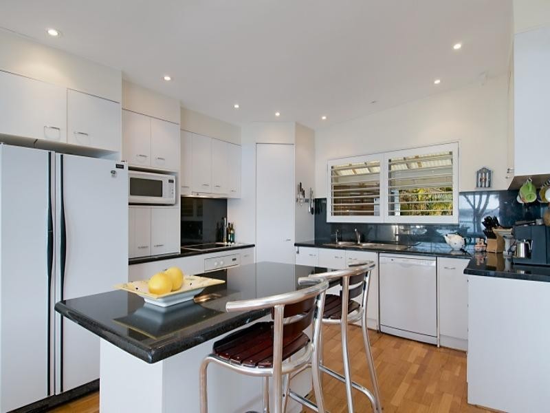 2 Coogee Road, Point Clare NSW 2250