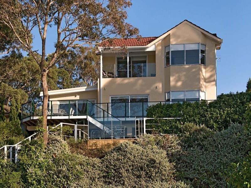 2 Coogee Road, Point Clare NSW 2250