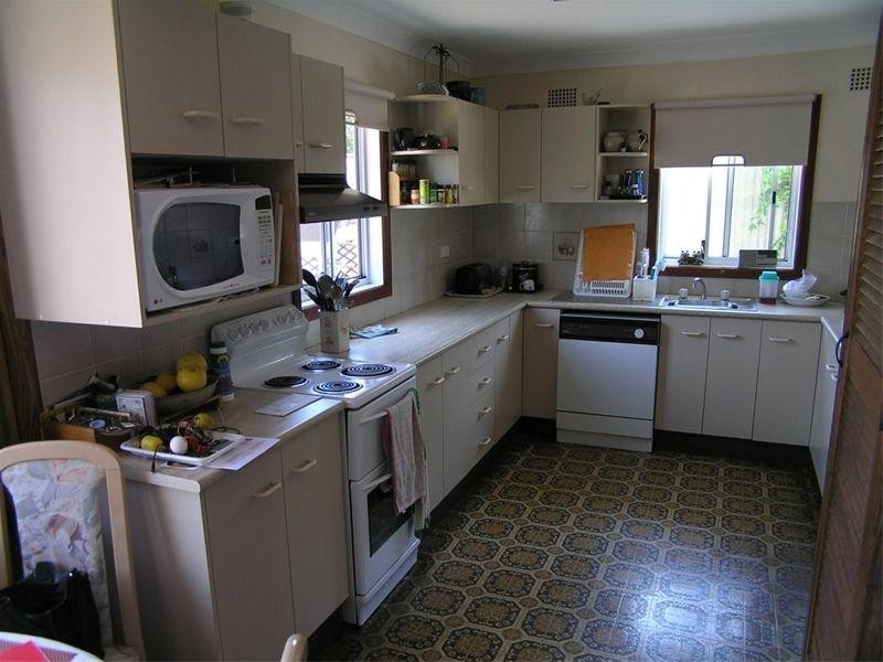 4 Gross Avenue, Umina Beach NSW 2257