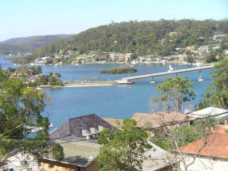 61 Daley Avenue, Daleys Point NSW 2257