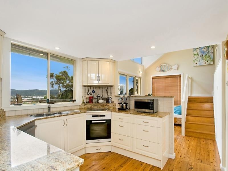 7 Daley Avenue, Daleys Point NSW 2257