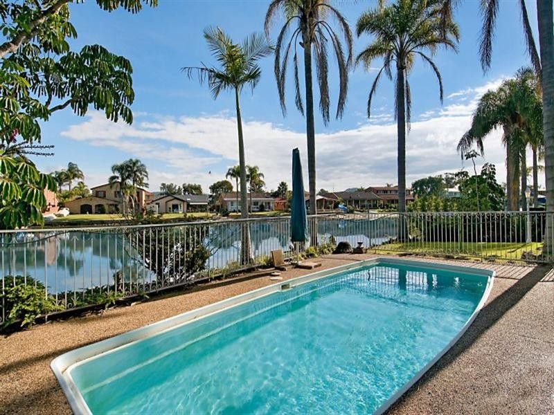 13 Long Arm Parade, St Huberts Island NSW 2257