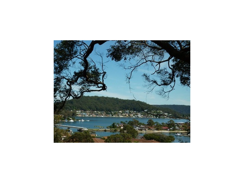 44 Yugari Crescent, Daleys Point NSW 2257