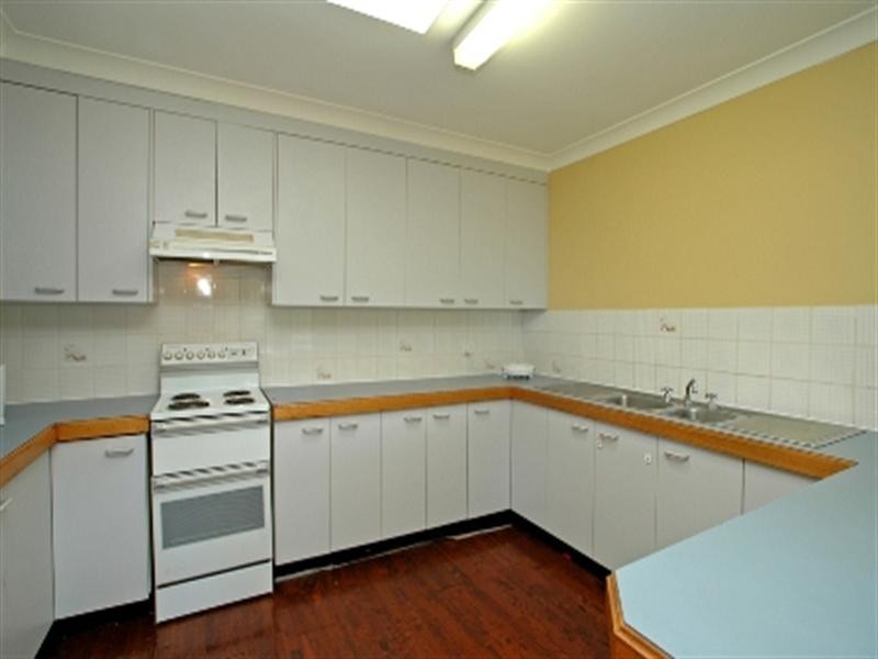 5/2 Shoalhaven Drive, Woy Woy NSW 2256