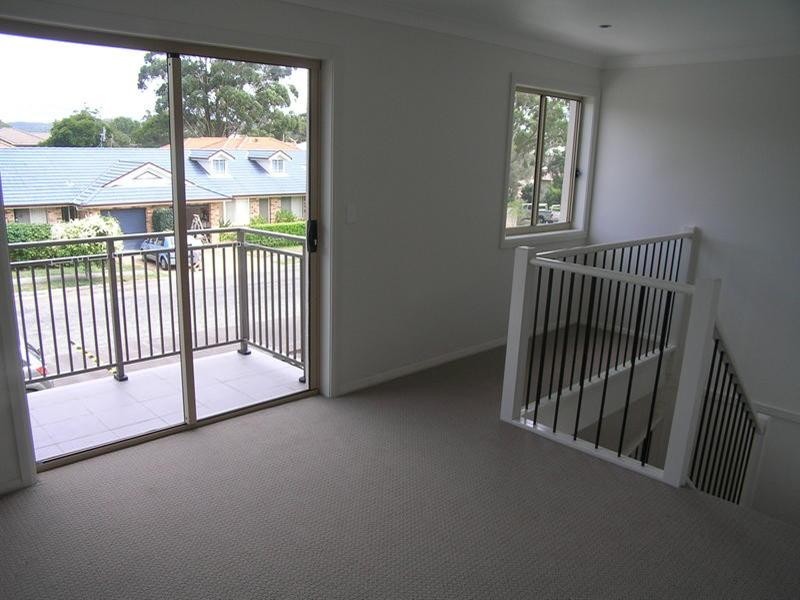 2/8 Warrigal Street, Blackwall NSW 2256