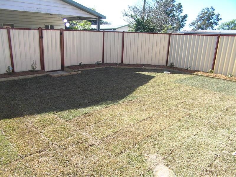 b 71 Waterview Street, Woy Woy NSW 2256