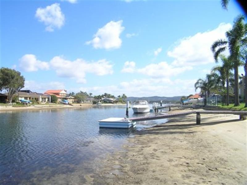 66 Helmsman Boulevard, St Huberts Island NSW 2257