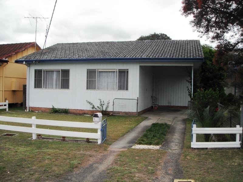 13 Cogra Road, Woy Woy NSW 2256