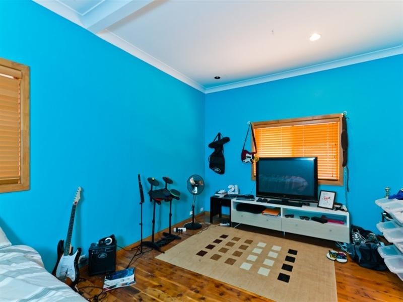 9 Kahibah Road, Umina Beach NSW 2257
