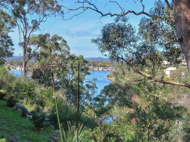 37 Gabagong Road, Horsfield Bay NSW 2256