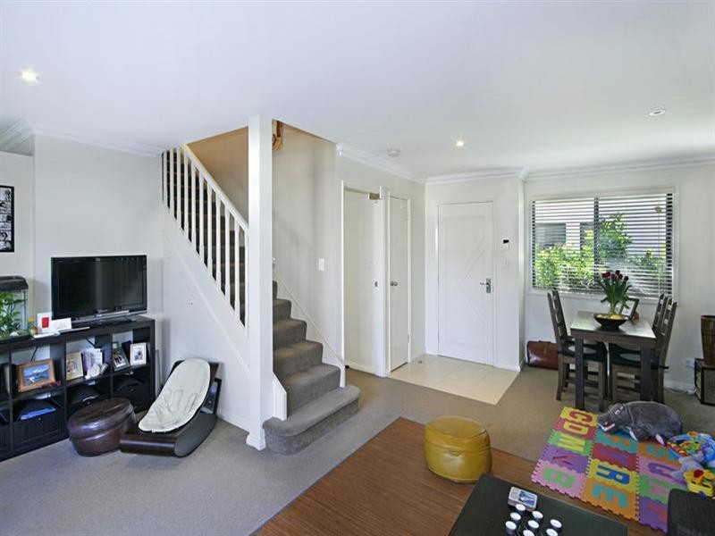 8/88-90 Dunban Road, Woy Woy NSW 2256