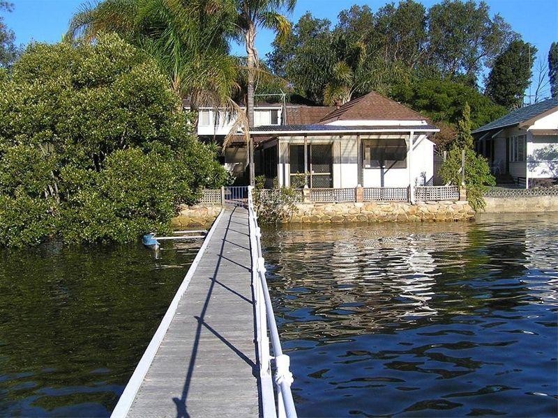 1/1 Brief Street, Woy Woy NSW 2256