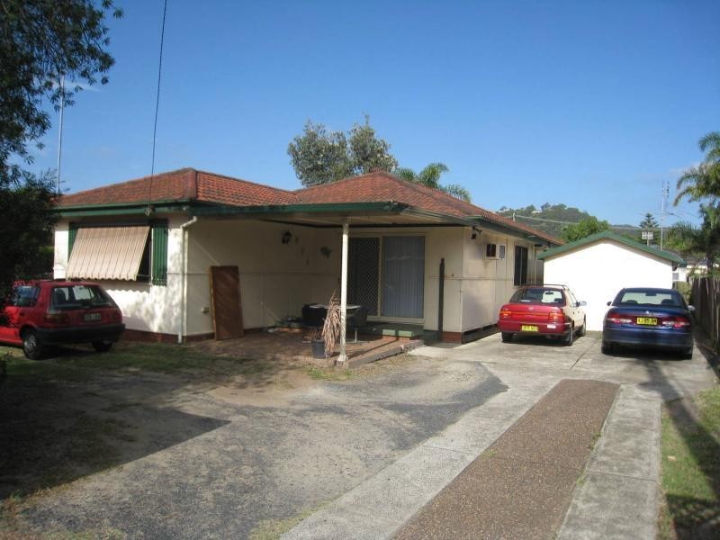 289 Ocean Beach Road, Umina Beach NSW 2257