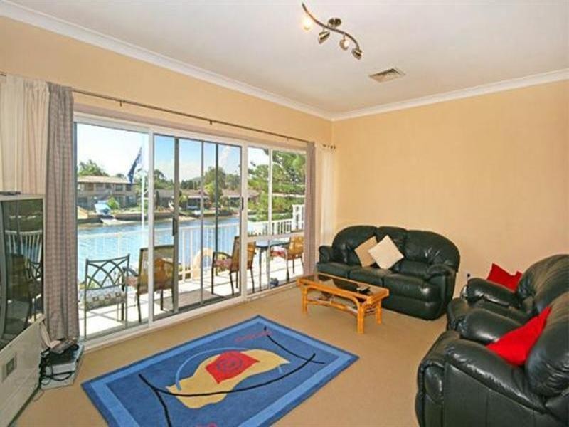 12 Salacia Close, St Huberts Island NSW 2257