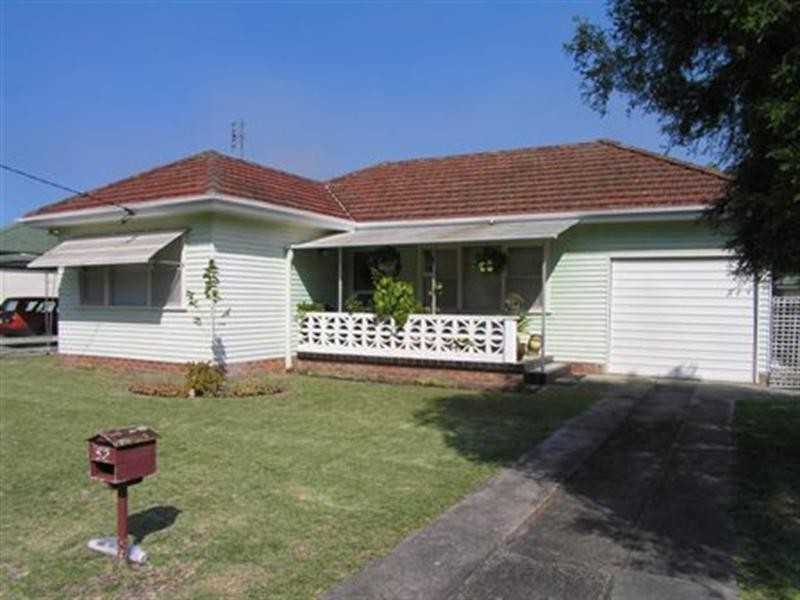 52 Camelia Circle, Woy Woy NSW 2256