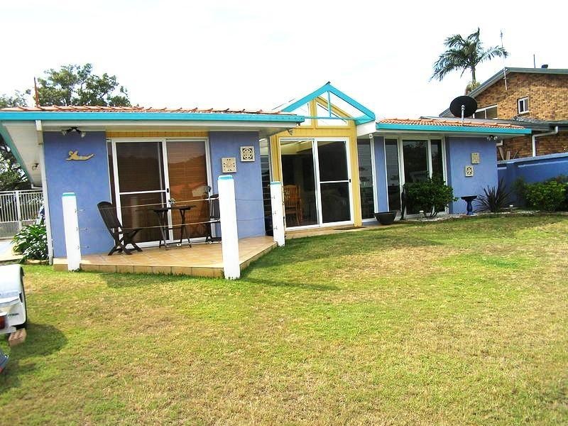 27 Nautilus Crescent, St Huberts Island NSW 2257