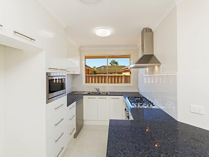 2/16 Farnell Road, Woy Woy NSW 2256