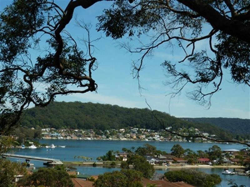 44 Yugari Crescent, Daleys Point NSW 2257