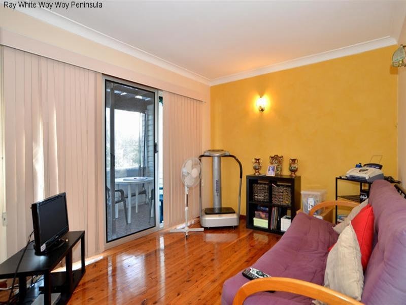 4 Gross Avenue, Umina Beach NSW 2257