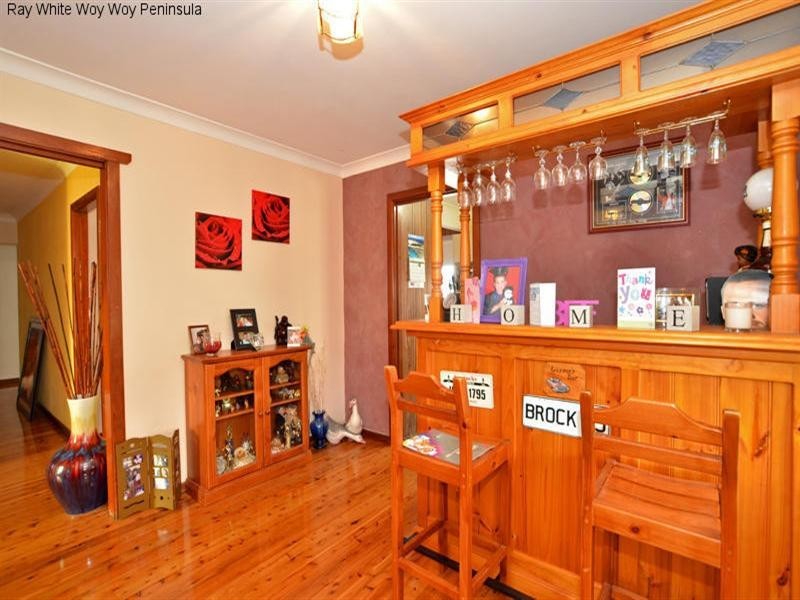 4 Gross Avenue, Umina Beach NSW 2257