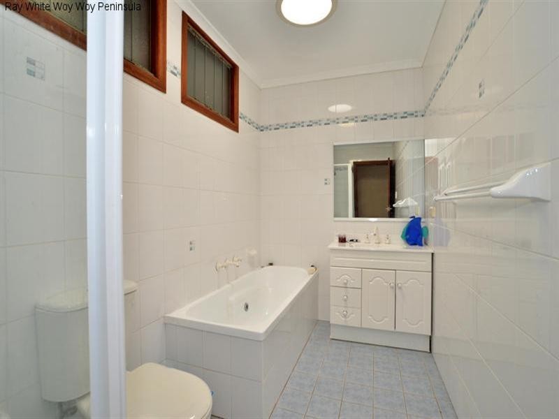 4 Gross Avenue, Umina Beach NSW 2257